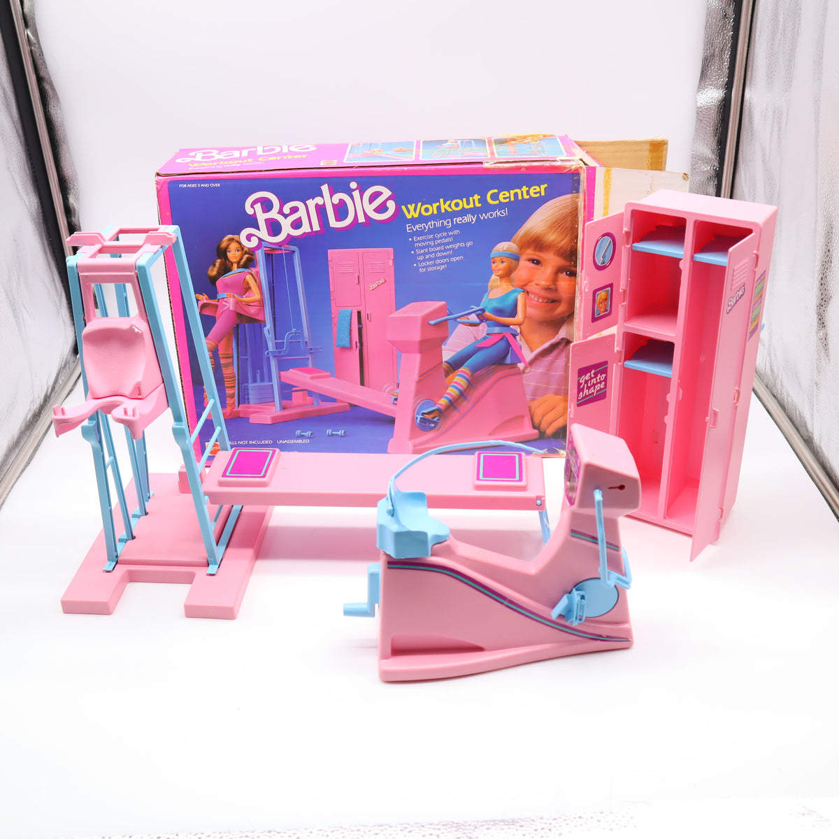 VINTAGE 1984 MATTEL BARBIE WORKOUT CENTER WITH BOX DiscountGamesOnline