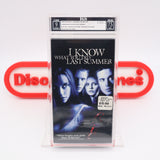 I KNOW WHAT YOU DID LAST SUMMER - IGS GRADED 9 BOX & 7.5 SEAL! NEW & Factory Sealed with Authentic 3-Sided Seam! (VHS)