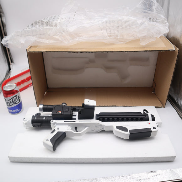 STAR WARS F-11D REPLICA BLASTER RIFLE by ANOVOS - With original shipping box sent to GLOBAL EFFECTS!